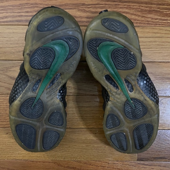 Nike Foamposite Pine Green - Picture 3 of 7